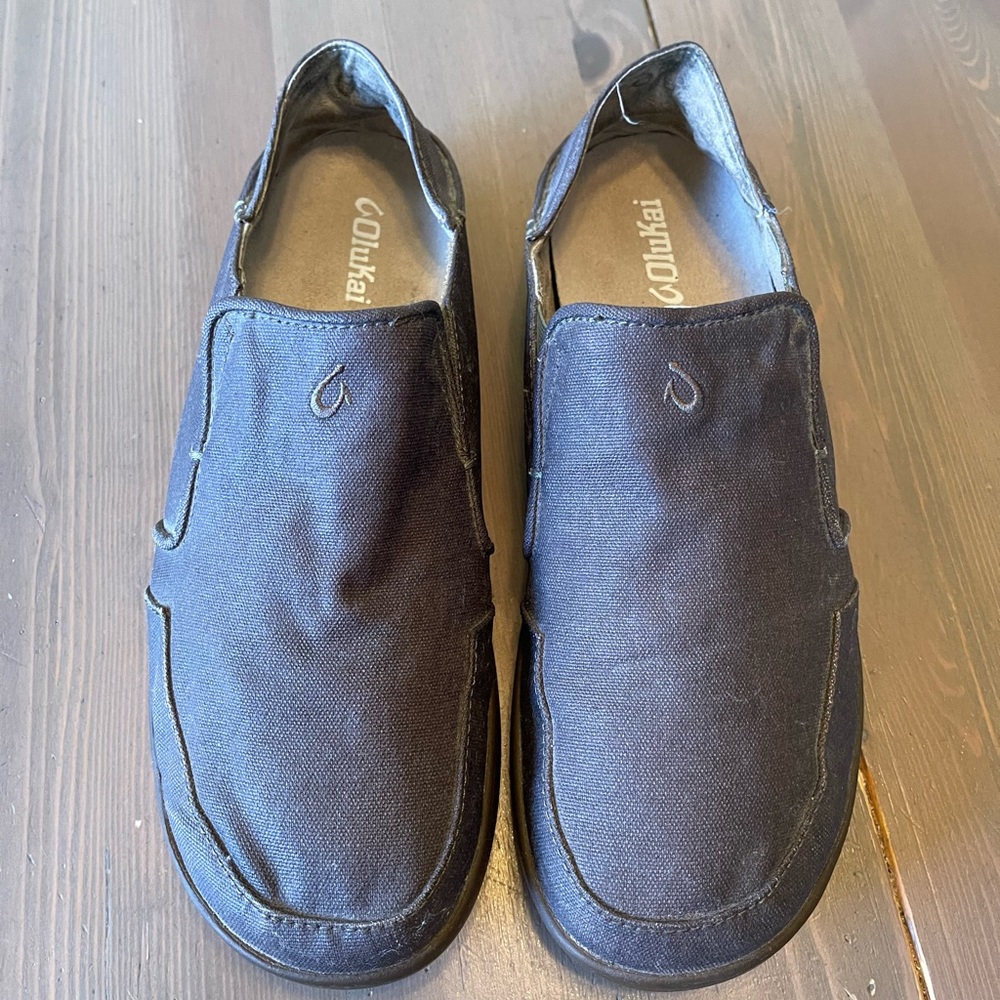 OluKai Puhalu Dark Coffee Slip-On Loafers - Size 12
